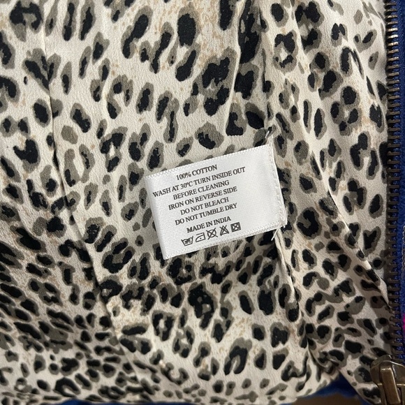 America & Beyond Women’s Pink Blue Embroidered Aztec Pattern Velvet Jacket Sz XS - Picture 9 of 11